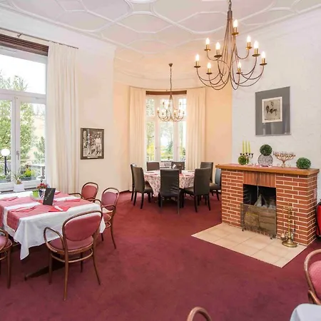 Szálloda Golfhotel Denzerheide Eitelborn